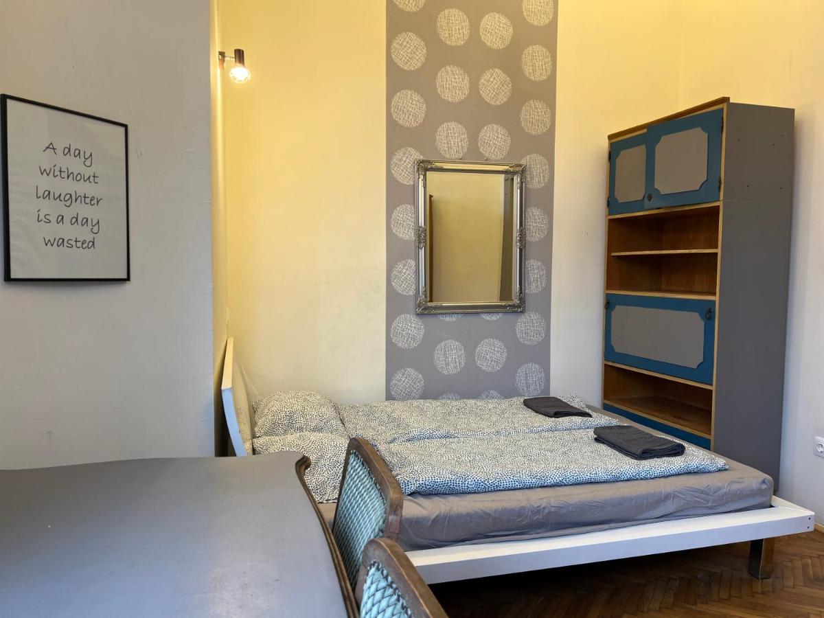 F14 Guest House By Small Home Budapeste Exterior foto